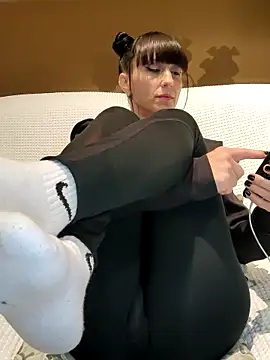 Snapshot of Melody87 chatting on November 26, 2025, 9:16 pm Melody87 online show from November 26, 2025, 9:16 pm