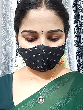 Angleannie online show from September 10, 2025, 5:24 pm