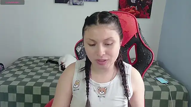 jessica gomez online show from December 2, 2025, 9:54 pm