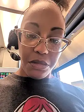 samone9 online show from February 20, 2026, 7:47 pm