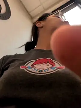 samone9 online show from March 18, 2026, 3:15 pm