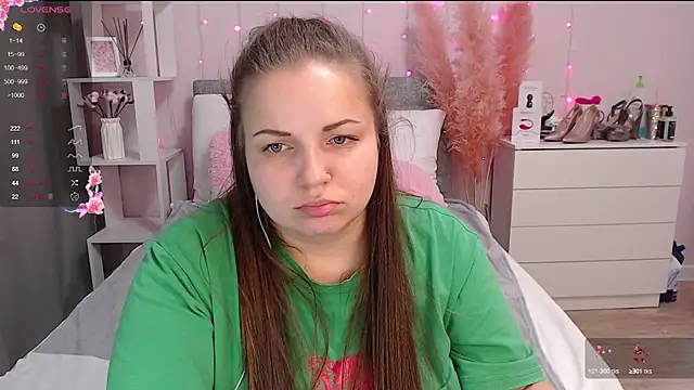 Snapshot of Crazyy_girl_ chatting on March 18, 2025, 4:15 pm Crazyy girl  online show from March 18, 2025, 4:15 pm