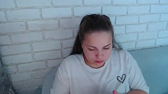 Snapshot of Crazyy_girl_ chatting on October 26, 2025, 6:19 am Crazyy girl  online show from October 26, 2025, 6:19 am