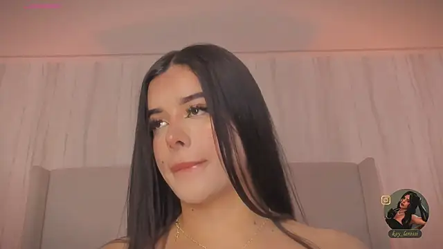 kaylarossi online show from April 13, 2026, 7:41 pm