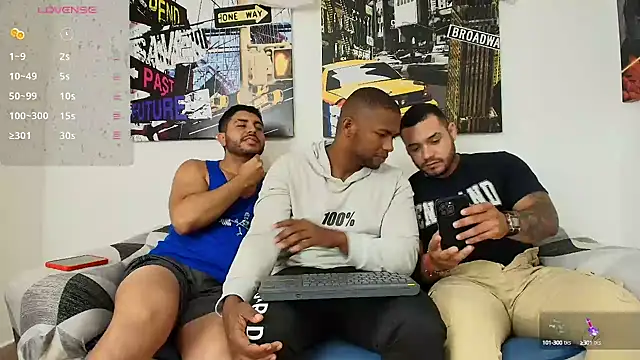 Snapshot of hott_dicks chatting on December 31, 2024, 1:41 pm hott dicks online show from December 31, 2024, 1:41 pm