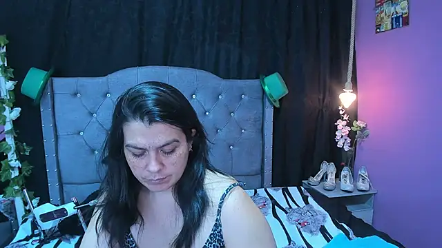 martina foxy  online show from March 22, 2025, 6:14 pm