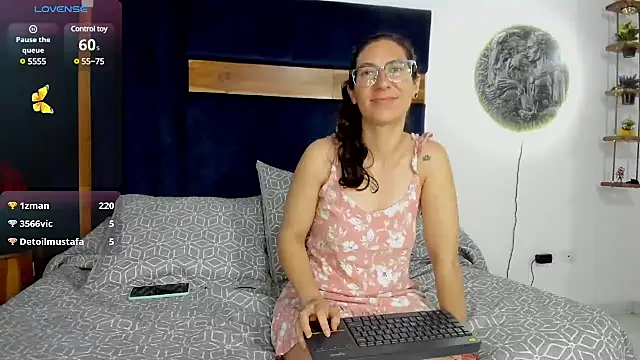 Snapshot of Andromeda-jade chatting on December 28, 2024, 8:16 am Andromeda-jade online show from December 28, 2024, 8:16 am