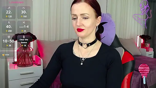 Snapshot of ElisaJane chatting on December 6, 2024, 1:40 am ElisaJane online show from December 6, 2024, 1:40 am