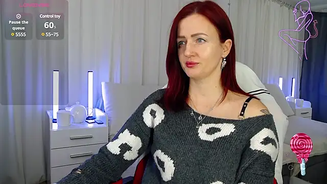 Snapshot of ElisaJane chatting on February 4, 2025, 10:02 pm ElisaJane online show from February 4, 2025, 10:02 pm