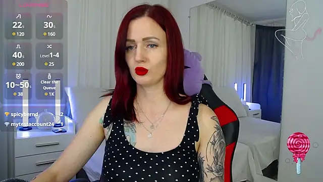 Snapshot of ElisaJane chatting on February 26, 2025, 1:32 am ElisaJane online show from February 26, 2025, 1:32 am