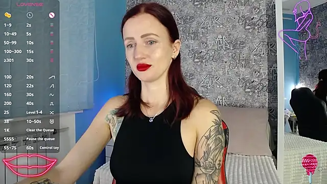 Snapshot of ElisaJane chatting on October 21, 2025, 8:53 pm ElisaJane online show from October 21, 2025, 8:53 pm