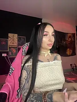 Snapshot of Molly__Moon chatting on December 28, 2024, 4:51 am Molly  Moon online show from December 28, 2024, 4:51 am