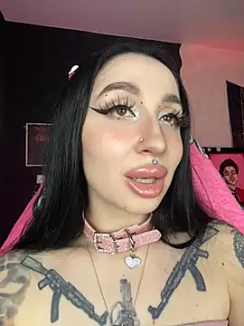 Snapshot of Molly__Moon chatting on February 14, 2025, 6:02 am Molly  Moon online show from February 14, 2025, 6:02 am