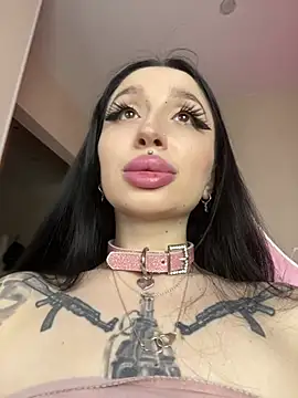 Molly  Moon online show from April 11, 2026, 2:27 am