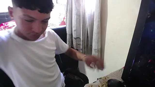 Sxntisaul   online show from January 13, 2025, 9:20 pm