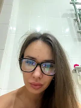 Snapshot of TeenieM chatting on December 3, 2025, 11:36 pm TeenieM online show from December 3, 2025, 11:36 pm