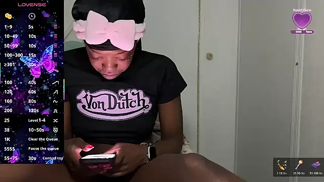 Snapshot of minimama69 chatting on March 31, 2026, 8:59 am minimama69 online show from March 31, 2026, 8:59 am