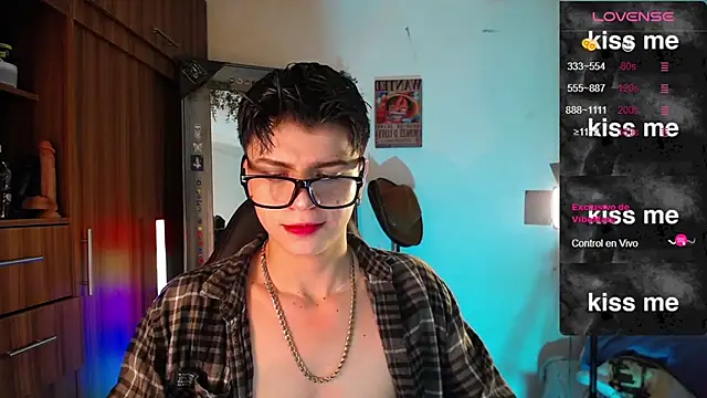 marckalexis online show from February 28, 2025, 11:01 pm