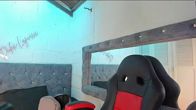 Snapshot of sarajhonson_dl chatting on February 12, 2026, 5:19 pm sarajhonson dl online show from February 12, 2026, 5:19 pm