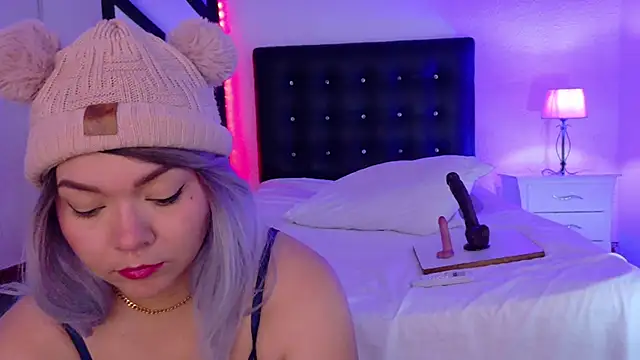 Snapshot of Cuckold_lover69 chatting on December 19, 2025, 2:02 pm Cuckold lover69 online show from December 19, 2025, 2:02 pm