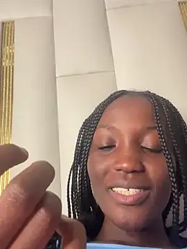 Snapshot of Fanclubbbbb chatting on March 6, 2025, 4:19 am Fanclubbbbb online show from March 6, 2025, 4:19 am