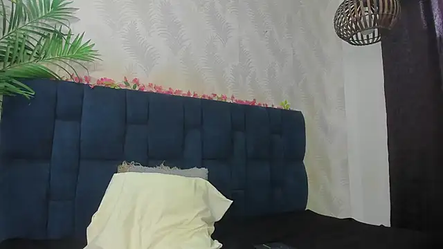 Ammy Connor1 online show from April 1, 2026, 8:39 pm