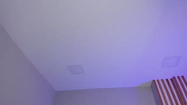 violeth hill online show from October 31, 2025, 6:42 pm