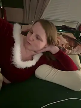 GingerSnap33 online show from December 19, 2024, 3:29 am