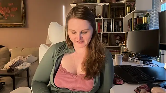 GingerSnap33 online show from January 12, 2025, 12:18 am