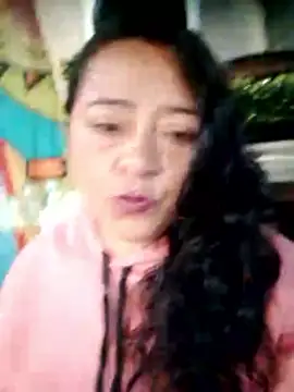 Snapshot of SamanthaM chatting on December 20, 2025, 1:40 pm SamanthaM online show from December 20, 2025, 1:40 pm