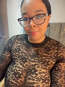 Snapshot of XMara chatting on May 20, 2026, 3:51 pm XMara online show from May 20, 2026, 3:51 pm
