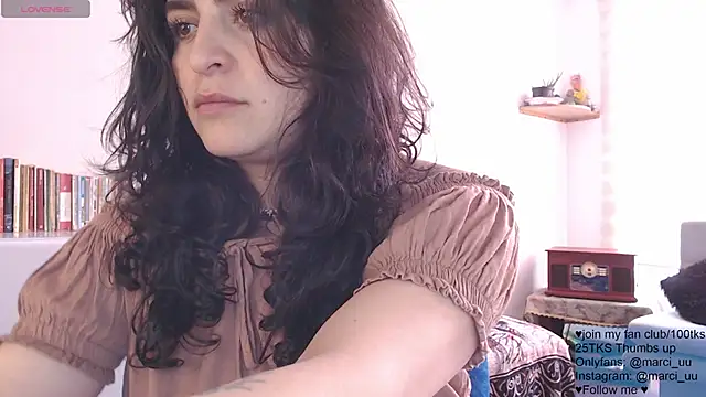 Snapshot of Marci_owo chatting on May 1, 2026, 6:01 pm Marci owo online show from May 1, 2026, 6:01 pm