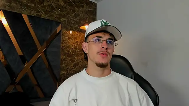 CodyWalkerR online show from April 5, 2026, 12:30 am