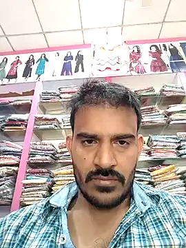 Snapshot of absoluteright chatting on December 18, 2024, 10:19 am absoluteright online show from December 18, 2024, 10:19 am