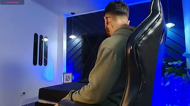 Liam Kleiin online show from April 7, 2026, 11:21 am