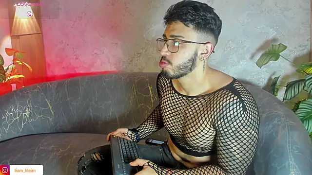 Snapshot of Liam_Kleiin chatting on June 18, 2026, 11:47 am Liam Kleiin online show from June 18, 2026, 11:47 am