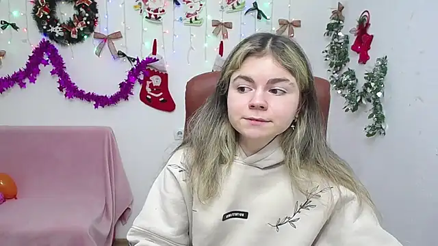 TinaRedly online show from January 5, 2026, 6:44 pm