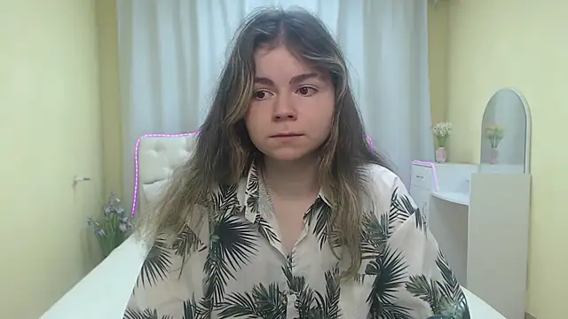 Snapshot of TinaRedly chatting on May 25, 2026, 7:09 pm TinaRedly online show from May 25, 2026, 7:09 pm