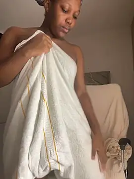 kellya  online show from March 9, 2025, 11:46 pm