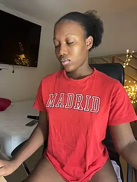 kellya  online show from September 19, 2025, 12:06 pm