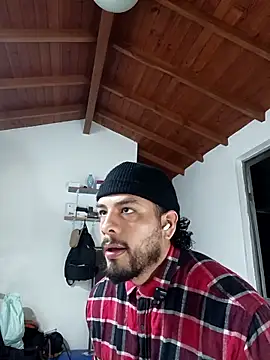 Snapshot of SilvaBranko chatting on January 14, 2026, 11:53 pm SilvaBranko online show from January 14, 2026, 11:53 pm