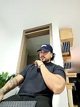 Snapshot of SilvaBranko chatting on February 6, 2026, 1:21 am SilvaBranko online show from February 6, 2026, 1:21 am