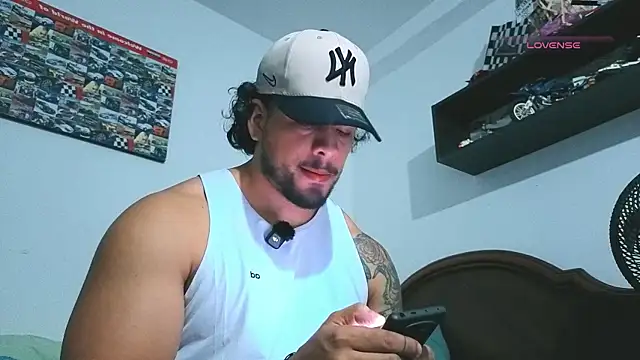 Snapshot of SilvaBranko chatting on February 10, 2026, 12:15 am SilvaBranko online show from February 10, 2026, 12:15 am