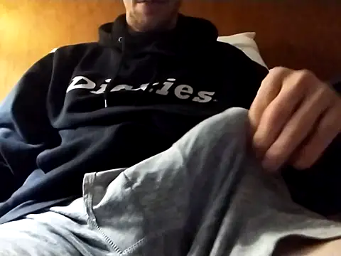 elmerfuddin87 online show from November 23, 2025, 10:31 pm