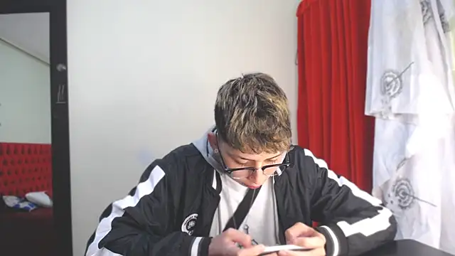  Thomas hot  online show from January 8, 2025, 4:11 pm