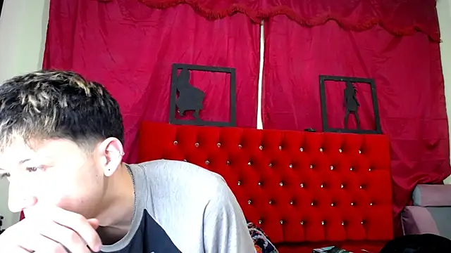  Thomas hot  online show from March 16, 2025, 5:50 pm