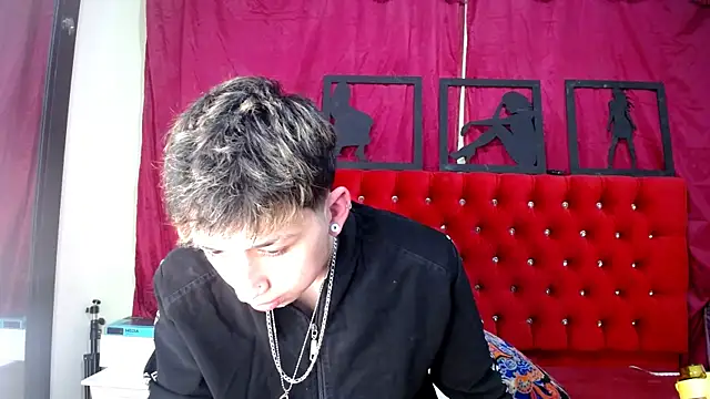  Thomas hot  online show from March 18, 2025, 7:08 am