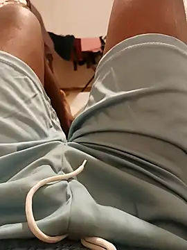 maleesa online show from September 14, 2025, 2:22 am