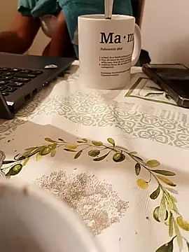 maleesa online show from September 28, 2025, 6:02 pm