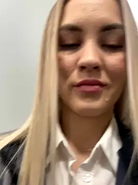 DreamGirl-777 online show from December 2, 2024, 4:20 am